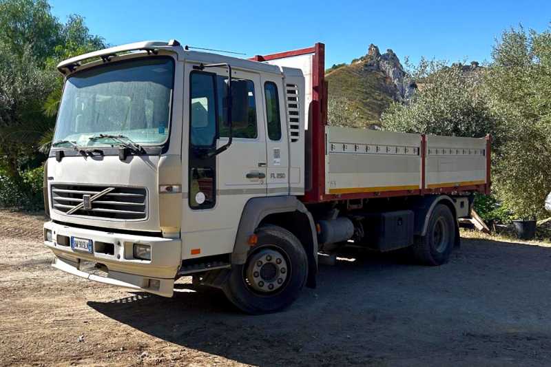 OmecoHub - Immagine VOLVO FL250